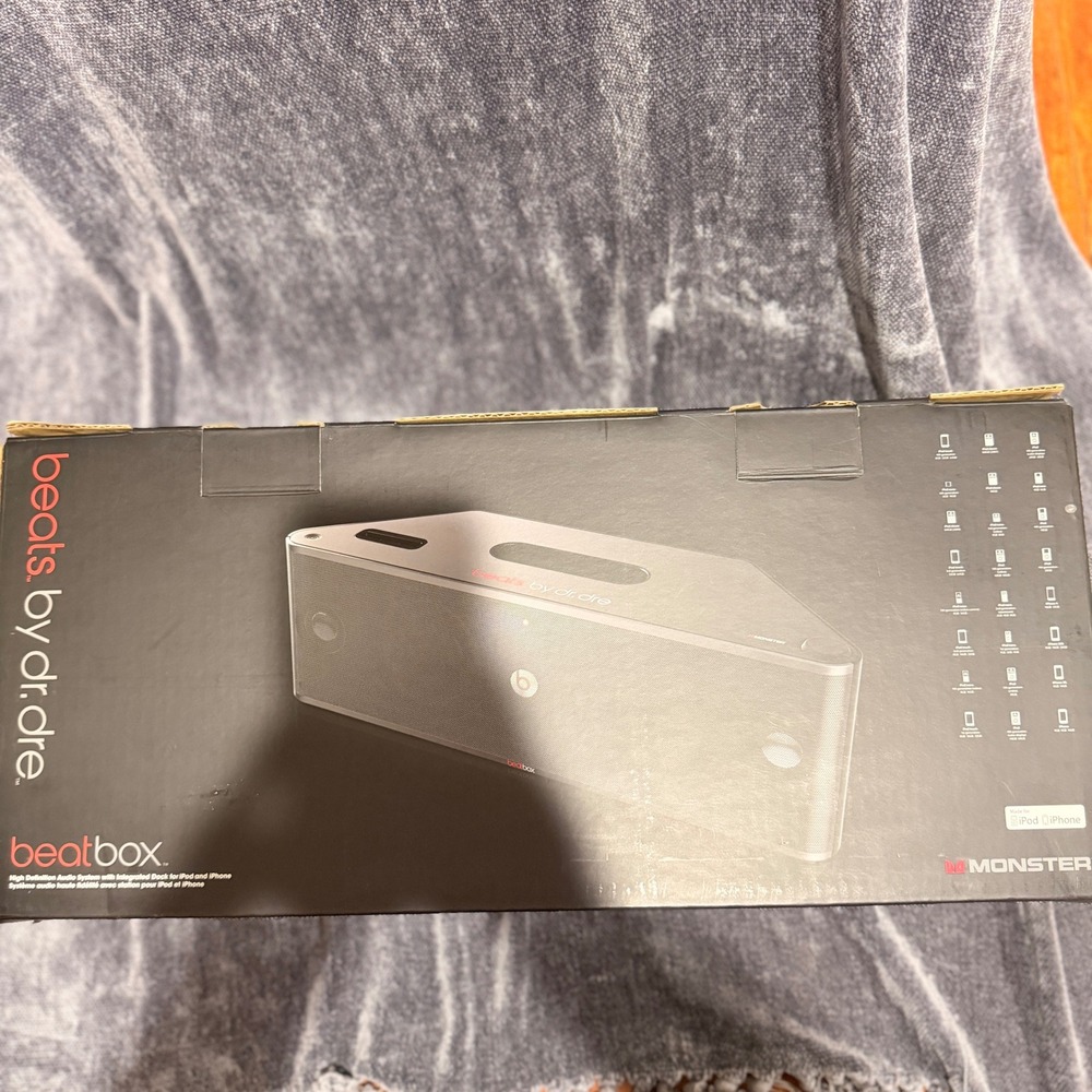 Beats by Dr. Dre Beatbox High Definition Audio System Monster Speaker Dock